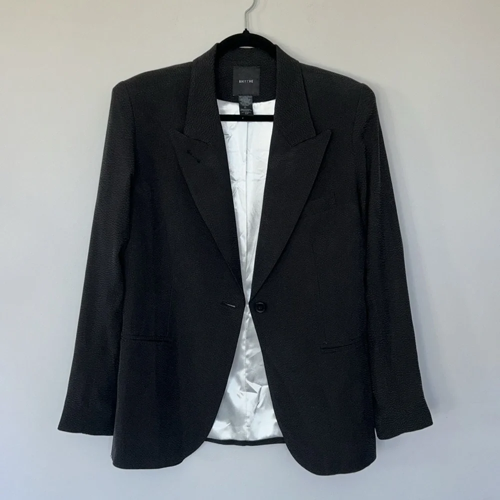 Smythe 90s Oversized Blazer in Sandwashed Black - Picture 9 of 11